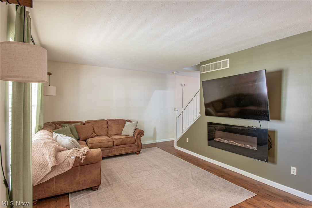 1270 Delia Avenue Akron OH 44320
