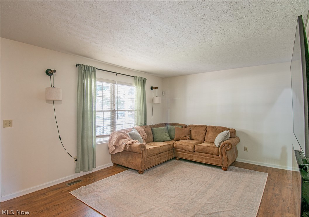 1270 Delia Avenue Akron OH 44320