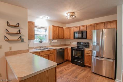 1270 Delia Avenue Akron OH 44320