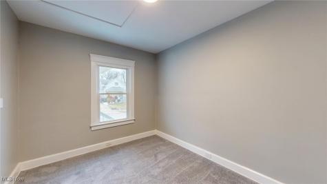 4357 W 52nd Street Cleveland OH 44144