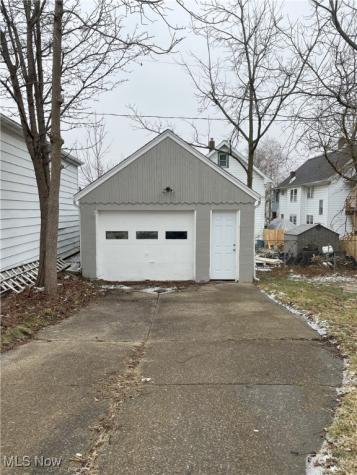 4357 W 52nd Street Cleveland OH 44144