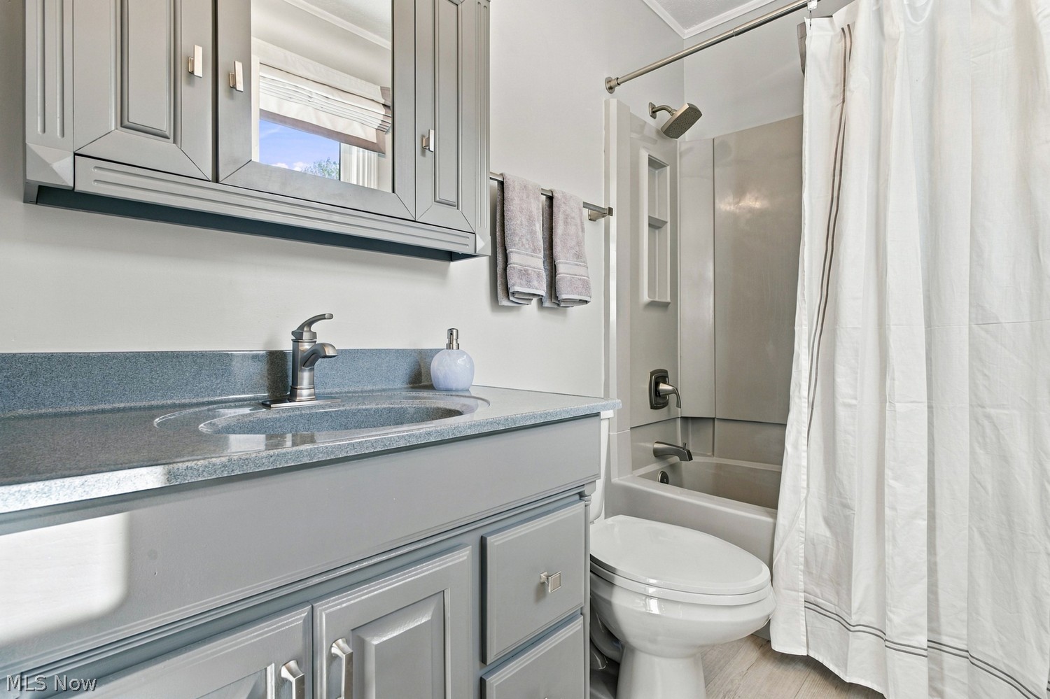 11075 Washington Street Chagrin Falls OH 44023