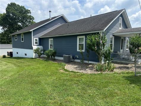 785 Sandhill Road Marietta OH 45750