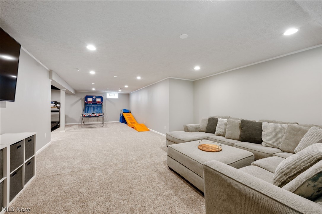 6638 Hidden Woods Trail Mayfield OH 44143