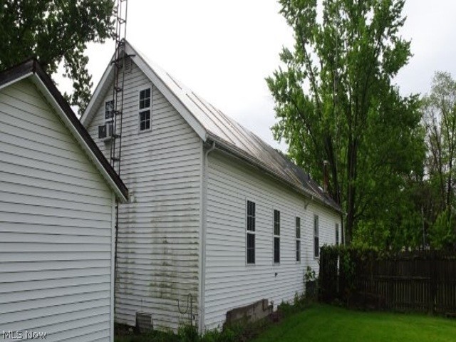 517 Dewitt Street Lorain OH 44055