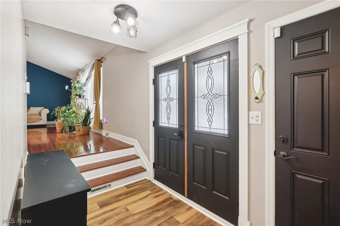 5560 Elm Hill Drive Solon OH 44139