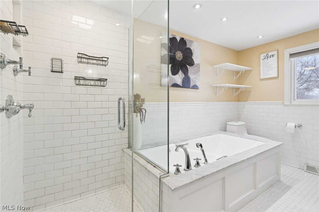 5560 Elm Hill Drive Solon OH 44139