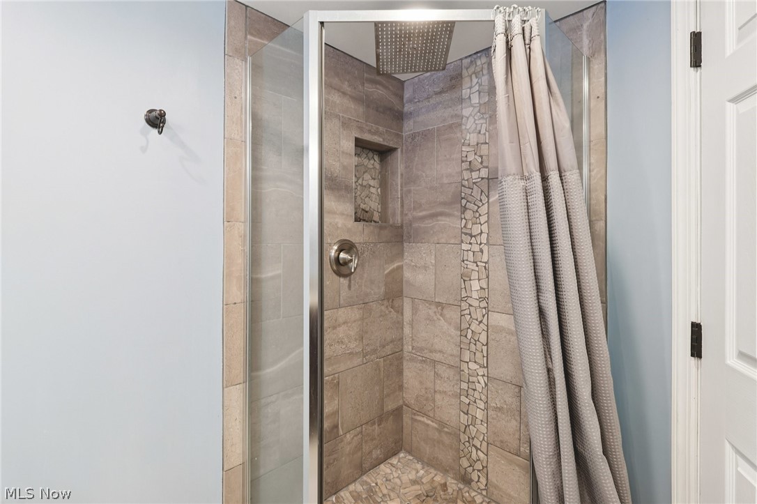 5560 Elm Hill Drive Solon OH 44139