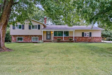 42650 Adelbert Street Elyria OH 44035