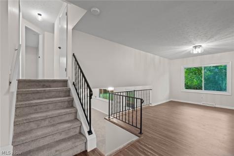 42650 Adelbert Street Elyria OH 44035