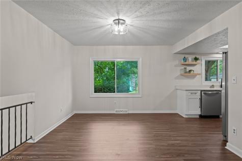 42650 Adelbert Street Elyria OH 44035