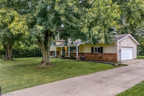 42650 Adelbert Street Elyria OH 44035