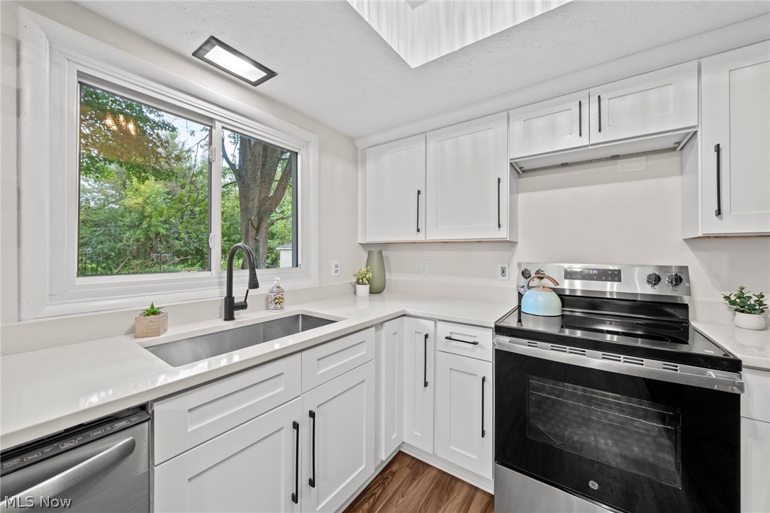 42650 Adelbert Street Elyria OH 44035