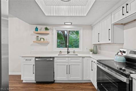 42650 Adelbert Street Elyria OH 44035
