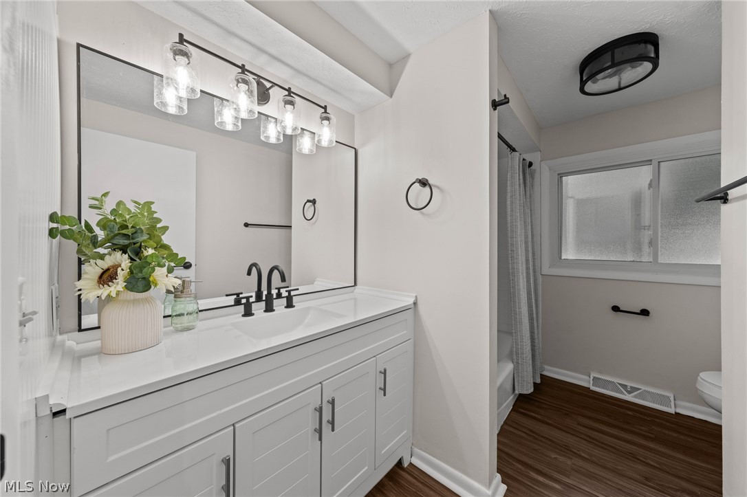 42650 Adelbert Street Elyria OH 44035