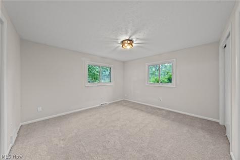 42650 Adelbert Street Elyria OH 44035