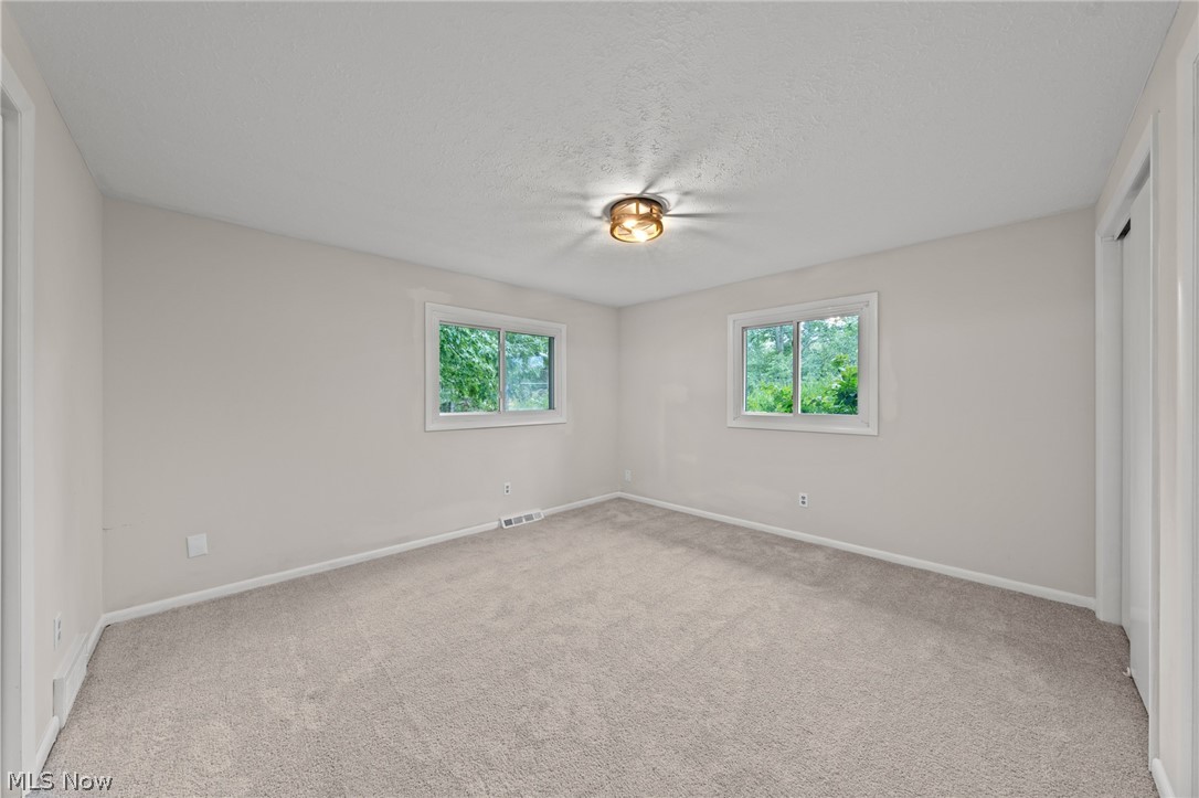 42650 Adelbert Street Elyria OH 44035