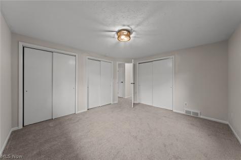 42650 Adelbert Street Elyria OH 44035