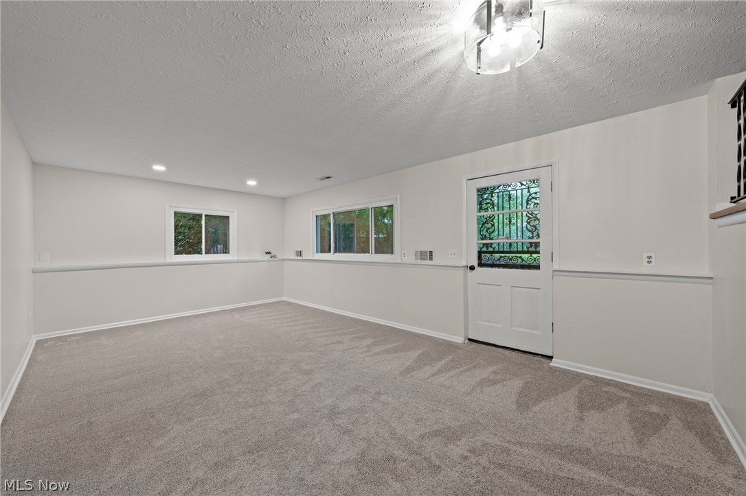 42650 Adelbert Street Elyria OH 44035