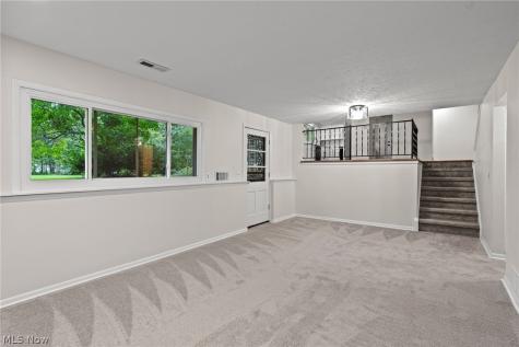 42650 Adelbert Street Elyria OH 44035