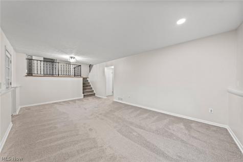 42650 Adelbert Street Elyria OH 44035