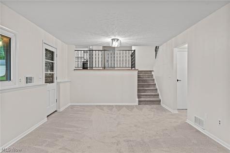 42650 Adelbert Street Elyria OH 44035