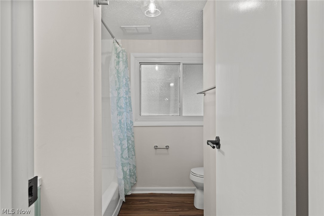 42650 Adelbert Street Elyria OH 44035