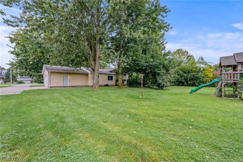 42650 Adelbert Street Elyria OH 44035