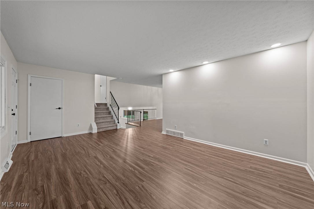 42650 Adelbert Street Elyria OH 44035
