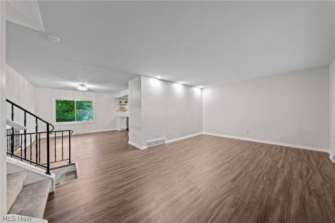 42650 Adelbert Street Elyria OH 44035