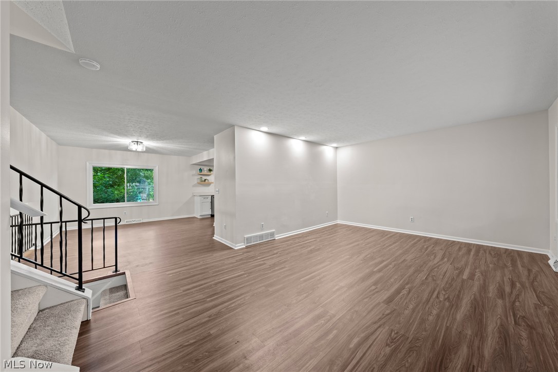 42650 Adelbert Street Elyria OH 44035