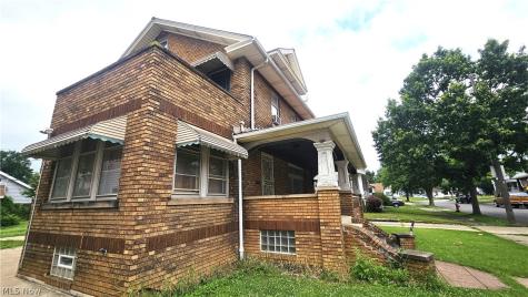 3292 W 128th Street Cleveland OH 44111