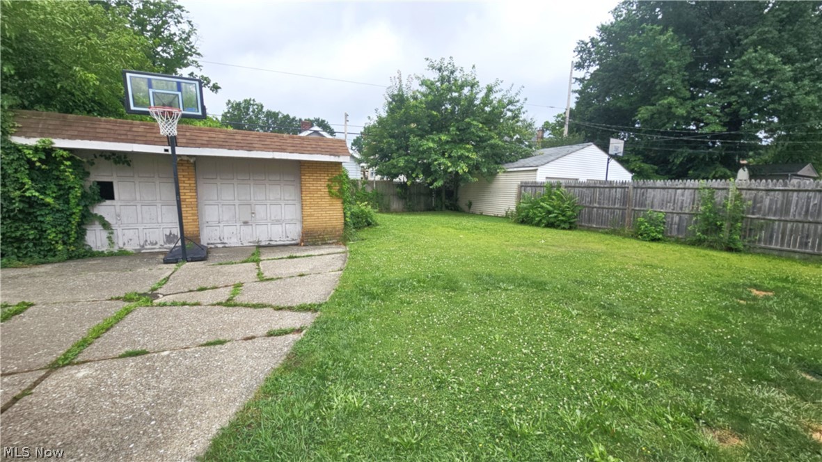 3292 W 128th Street Cleveland OH 44111