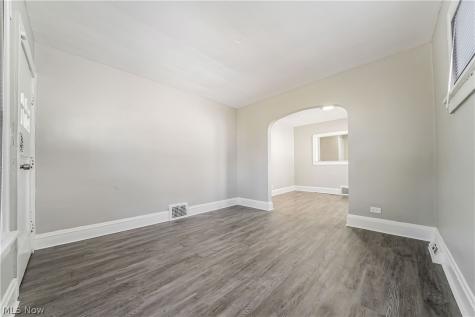1462 E 173rd Street Cleveland OH 44110