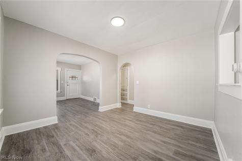 1462 E 173rd Street Cleveland OH 44110