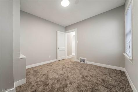 1462 E 173rd Street Cleveland OH 44110