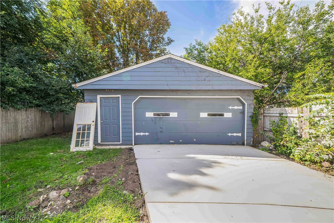 1462 E 173rd Street Cleveland OH 44110