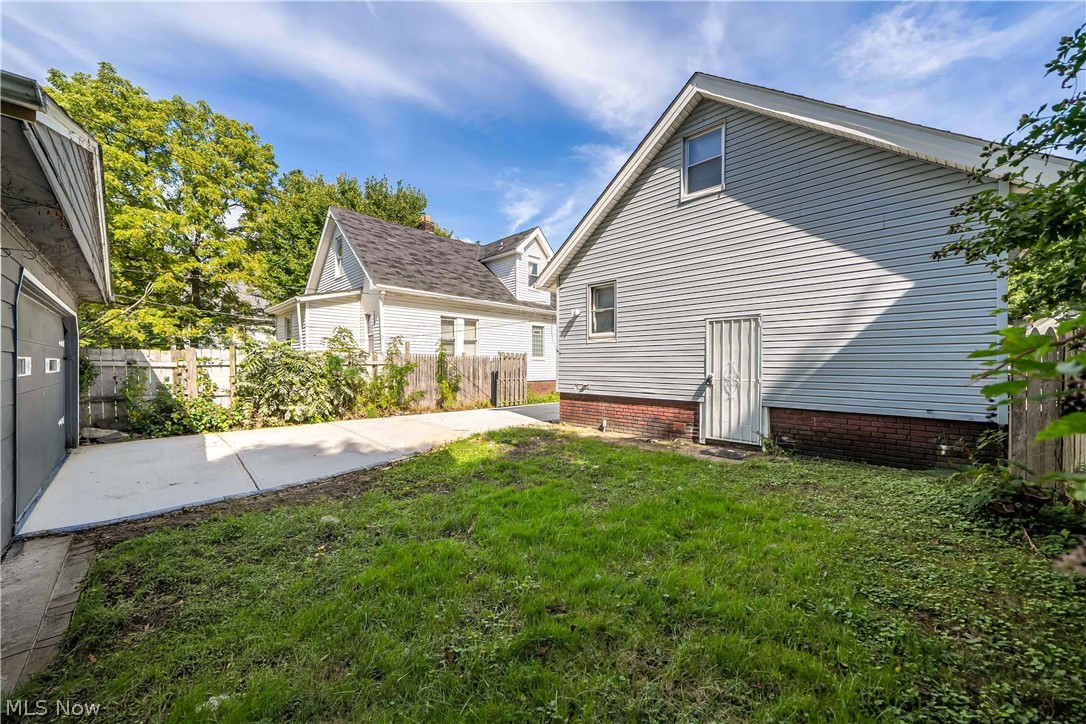 1462 E 173rd Street Cleveland OH 44110