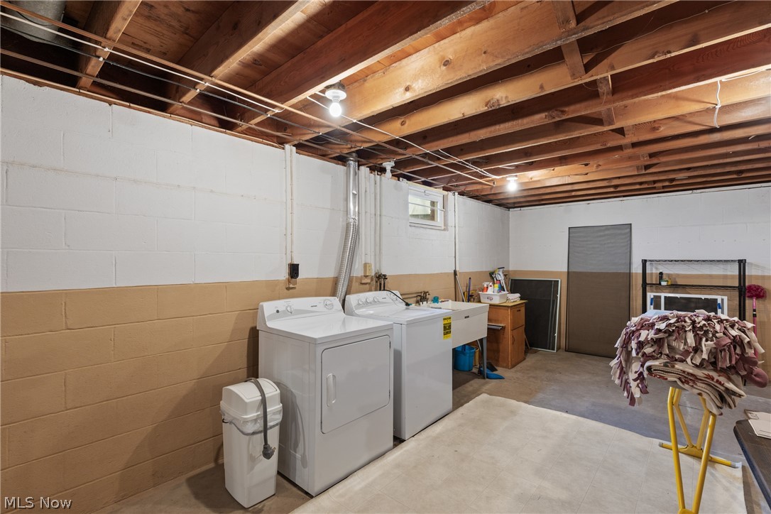 112 Benita Drive Mingo Junction OH 43938