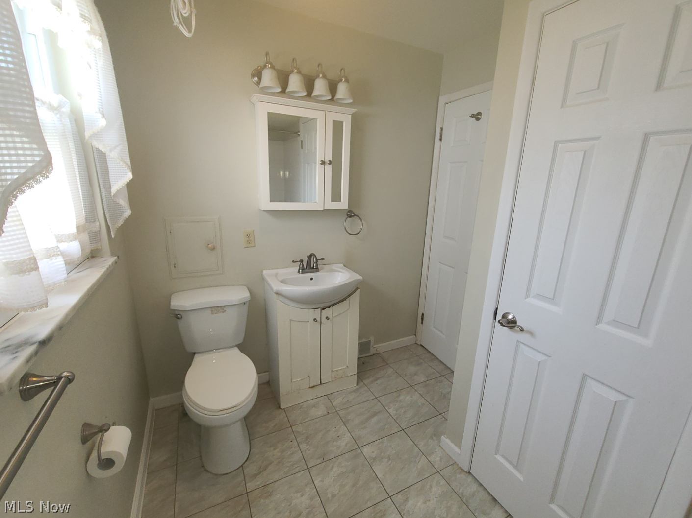 191 Inwood Boulevard Avon Lake OH 44012