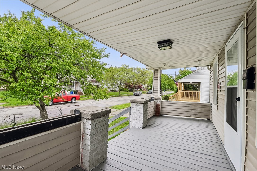 19901 Pawnee Avenue Cleveland OH 44119