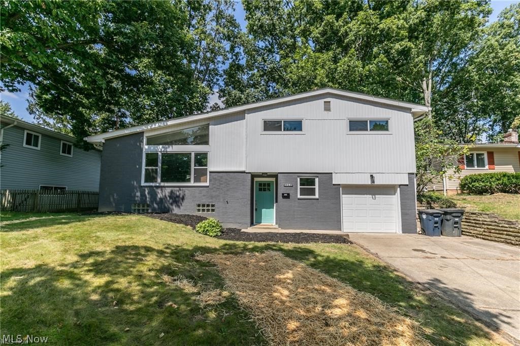 1291 Winhurst Drive Akron OH 44313