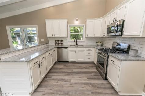 1291 Winhurst Drive Akron OH 44313