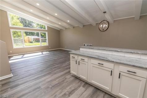 1291 Winhurst Drive Akron OH 44313