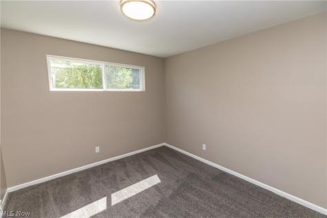 1291 Winhurst Drive Akron OH 44313