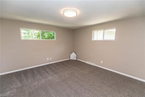 1291 Winhurst Drive Akron OH 44313