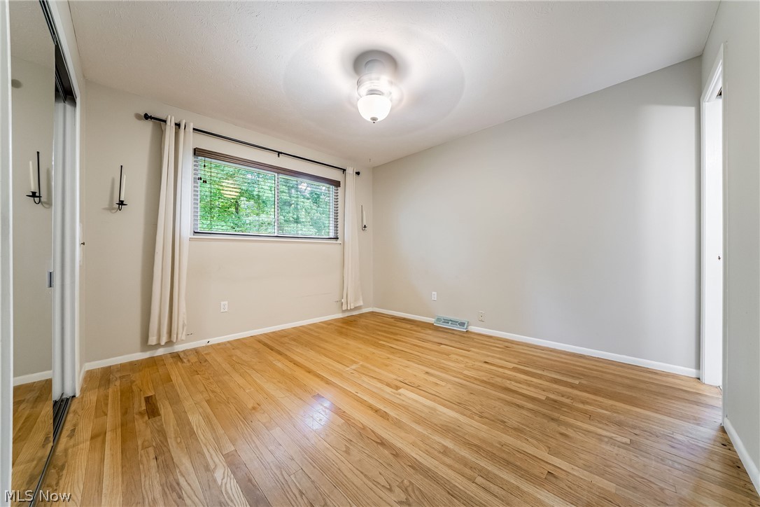 7012 Edgecliff Drive Parma OH 44134