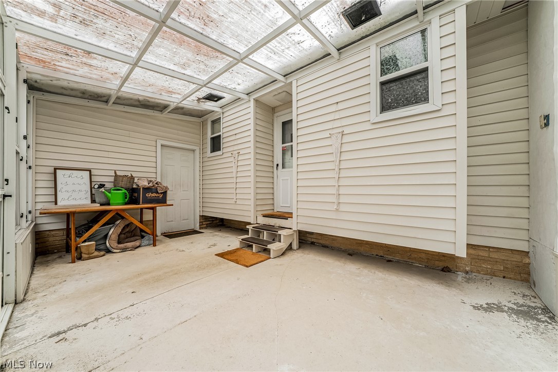 7012 Edgecliff Drive Parma OH 44134