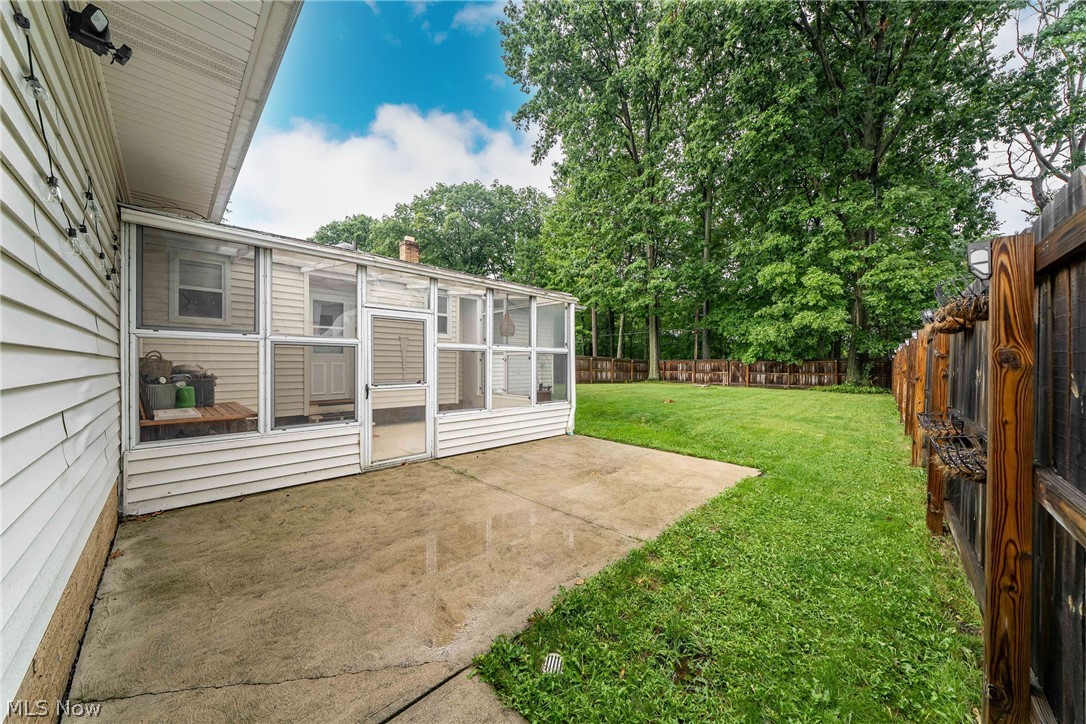 7012 Edgecliff Drive Parma OH 44134