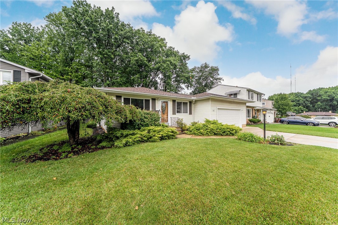 7012 Edgecliff Drive Parma OH 44134